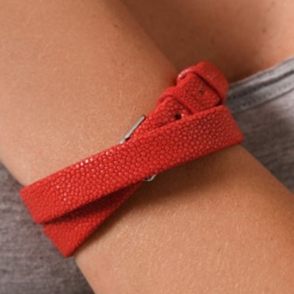 ๐Dannijo Malaga Stingray Bracelet - Picture 6 of 6